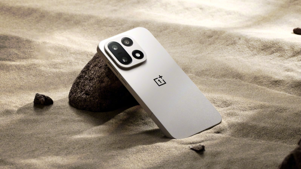 OnePlus បញ្ចេញក្មេងតូច OnePlus 15 របស់ខ្លួនជាផ្លូវការ មានថ្មធំដល់ 7300mAh ឯណ្ណោះ!
